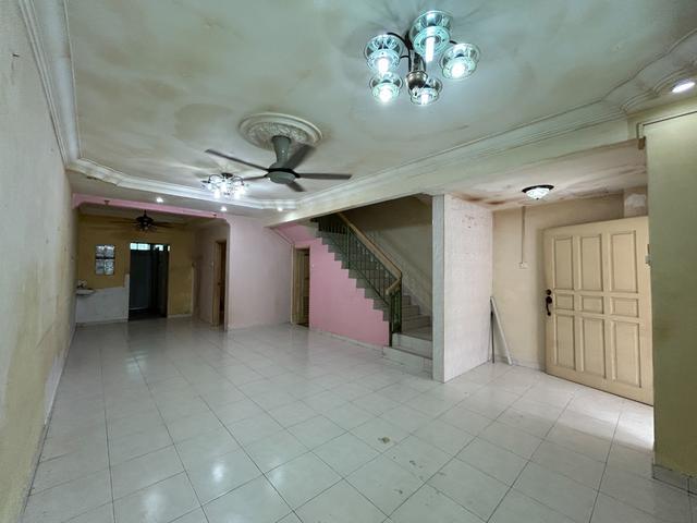 Double storey terrace house for Sale Taman Sri Pulai Perdana
