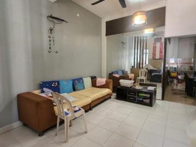 Double Storey Terrace House Jp Perdana Austin Crest