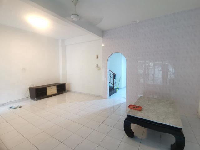 Double Storey Terrace House Mutiara Rini Jalan Melawati Near Tuas