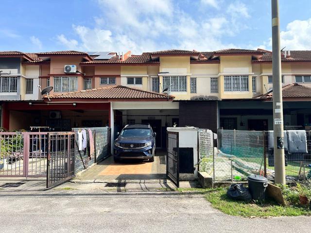 Double Storey Terrace House Seri Pristana Saujana Utama