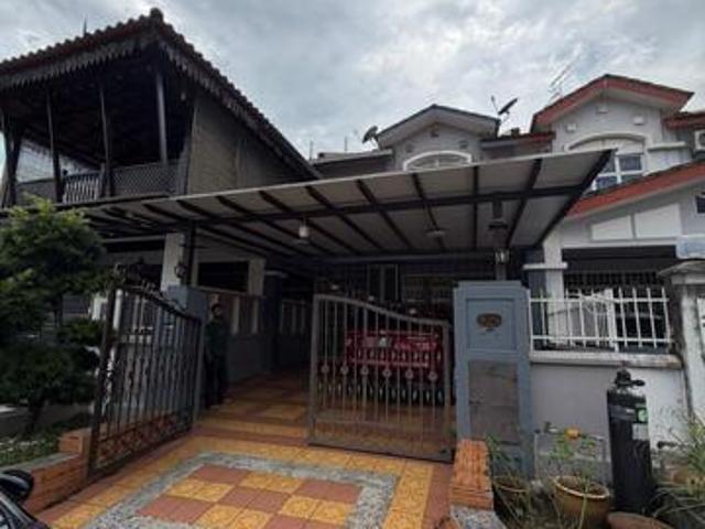 Double Storey Terrace House Pulai Indah 4R2B AirConditioned