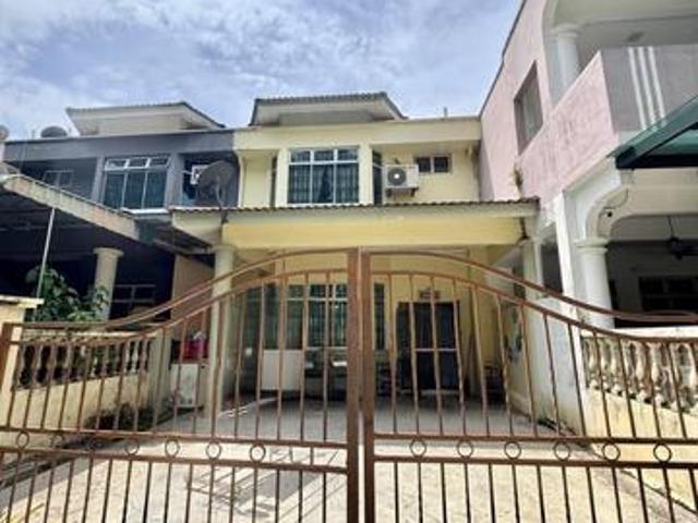 Double Storey Terrace House Pulai Utama Tidak Menghadap Rumah Lain