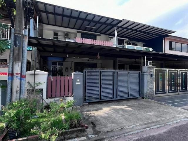 Double Storey Terrace House Taman Nusa Bestari Iskandar Puteri Fully Renovated Gated Guarded