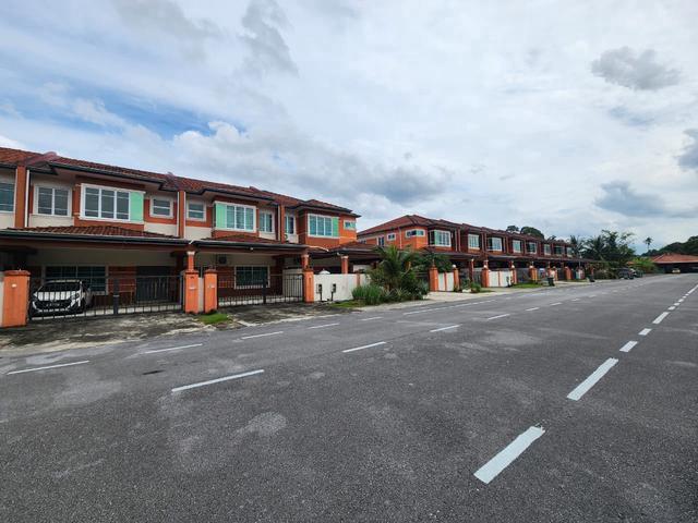 Double Storey Terrace Intermediate at Merdang Gayam Samarahan for sal
