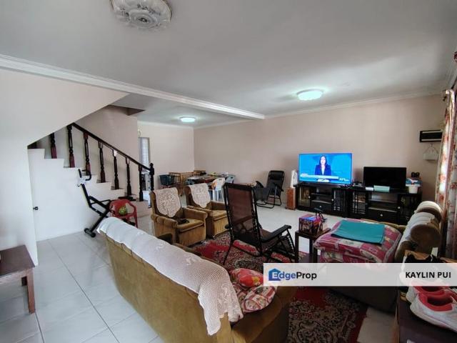 Double Storey Terrace Intermediate at Stapok Selatan For Sale