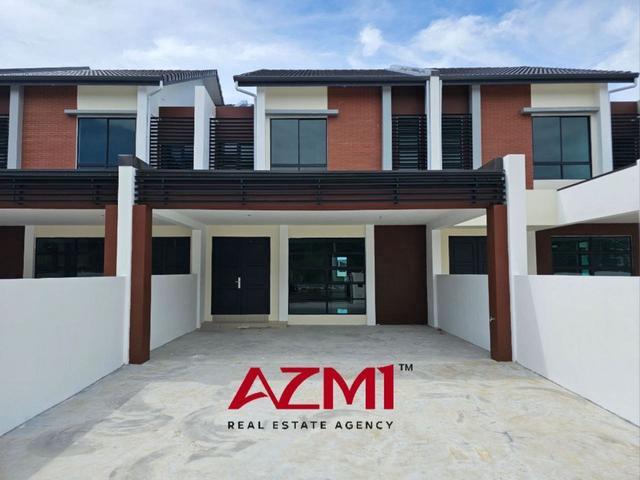 Double Storey Terrace Intermediate For Sale at Luak Miri