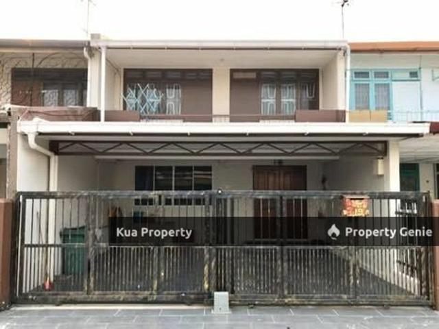 Double Storey Terrace Intermediate House For Sale! Located at 3rd Mile, Jalan Rock
