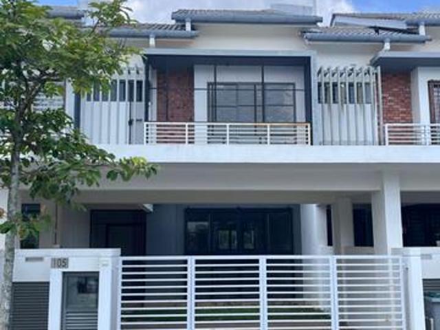 Double Storey Terrace Intermediate Laman Mawar Kota Seriemas Nilai