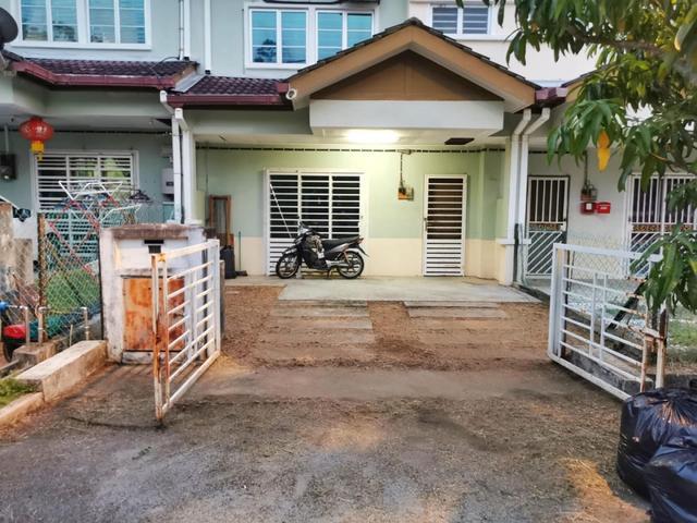 Double Storey Terrace Intermediate Puteri Ariel Seksyen 5 Kota Puteri