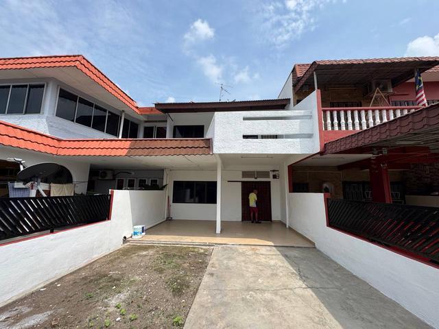 Double Storey Terrace Intermediate Taman Palm Grove Klang