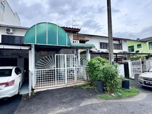 Double Storey Terrace Jalan J Tmn Melawati