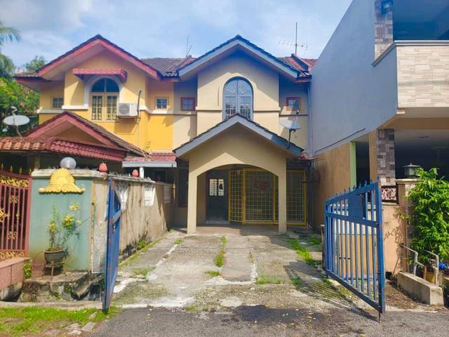 Double Storey Terrace Jalan Mawar Taman Puchong Perdana Puchong
