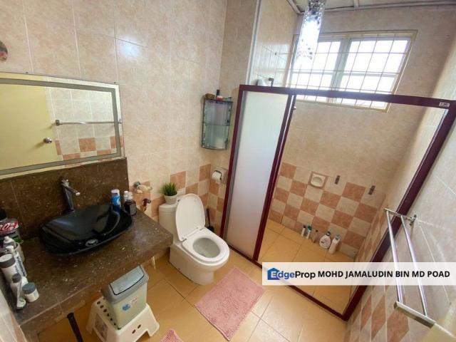 Double Storey Terrace Jalan Serambi, Bukit Jelutong, Shah Alam