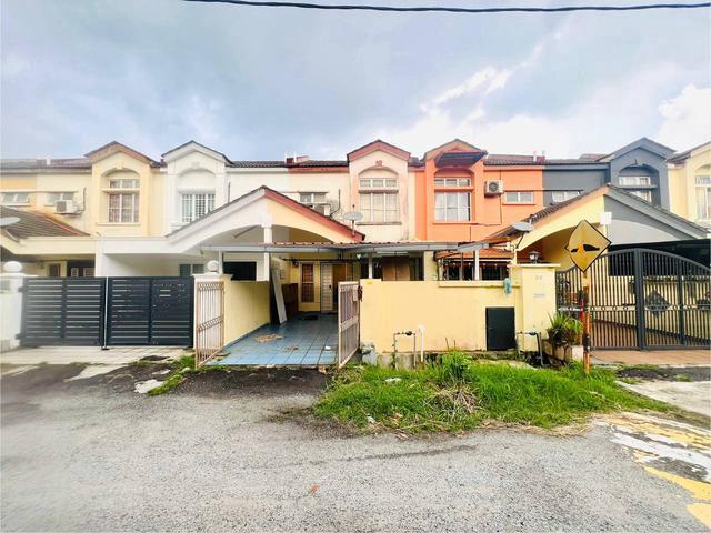 Double Storey Terrace Jalan Temenggung Bandar Mahkota Cheras