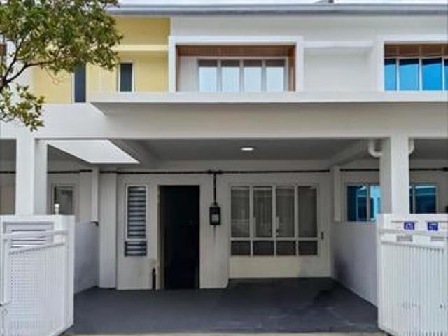 Double Storey Terrace Laman Sendayan Bandar Sri Sendayan Seremban