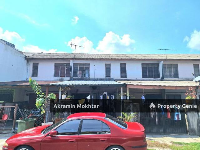 DOUBLE STOREY TERRACE medium cost TAMAN PUCHONG INDAH PUCHONG 1KM to LRT Puchong Perdana