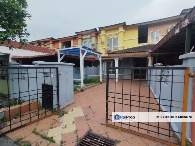 Double Storey Terrace House Saujana Utama SU1