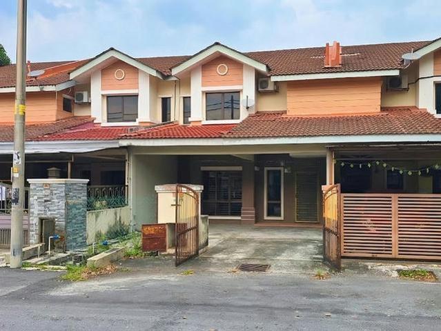 Double Storey Terrace SBCR Saujana Utama Sungai Buloh