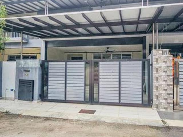DOUBLE STOREY TERRACE PANTAI SEPANG PUTRA SUNGAI PELEKSepang