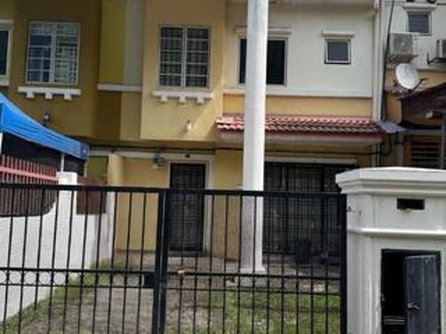 Double Storey Terrace Taman Bukit Emas Seri Kembangan DIRECT OWNER