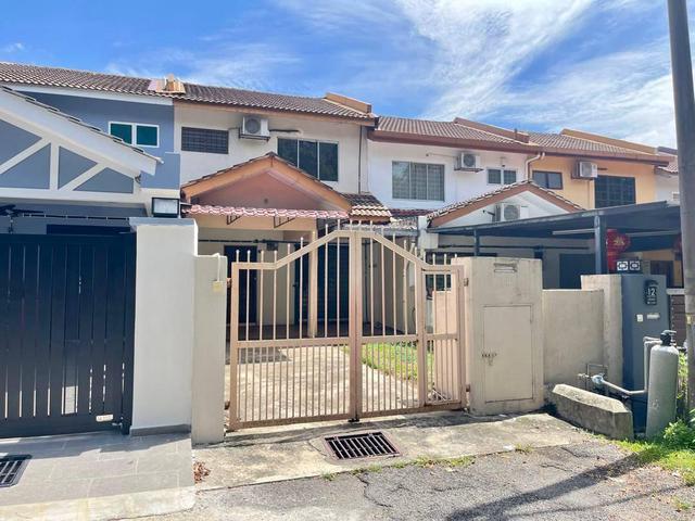 Double Storey Terrace Taman Bukit Serdang Sek 11 Seri Kembangan
