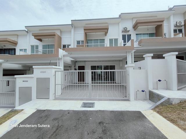 Double Storey Terrace Taman Jenderam Sutera Dengkil