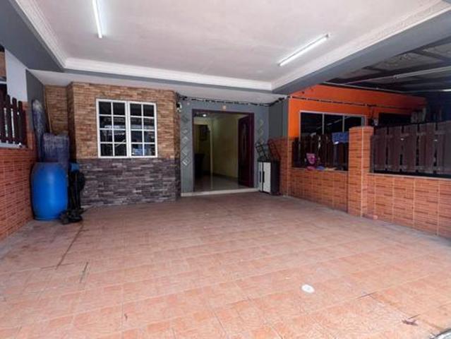 Double Storey Terrace Taman Sri Haneco Semenyih Selangor