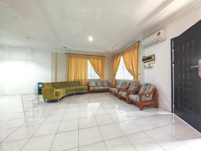 Double Storey Terraced House coner for sale