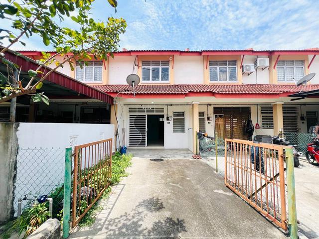 Double Storey Tmn Bunga Raya Bandar Baru Salak Tinggi BBST Sepang KLIA
