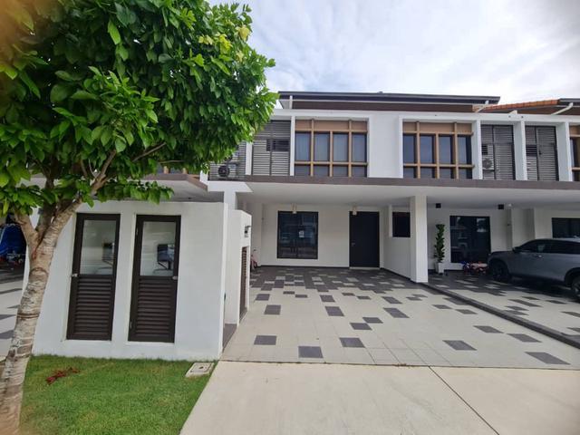 DOUBLE STOREY WITH CLUB HOUSE Setia Warisan Tropika Kota Warisan