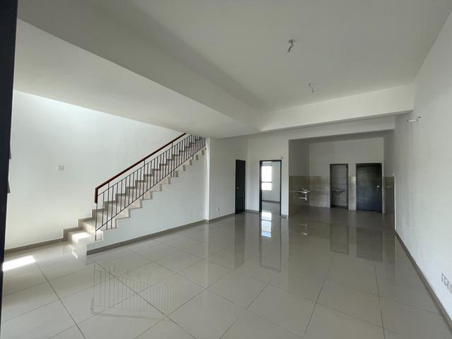 Double Storey Woodbury Mahkota Hill Lenggeng