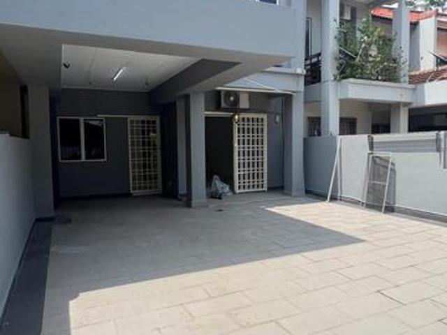 Double storey 22x75sf Jalan Tasik Prima Puchong Selangor for sale