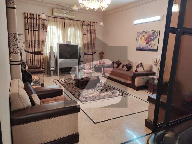 Double Storey 400 Yard Bungalow For Sale Gulshan e Iqbal Block 6