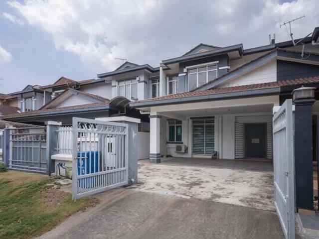 Double Storey 4 Room For RentSetia Alam Impian Shah Alam