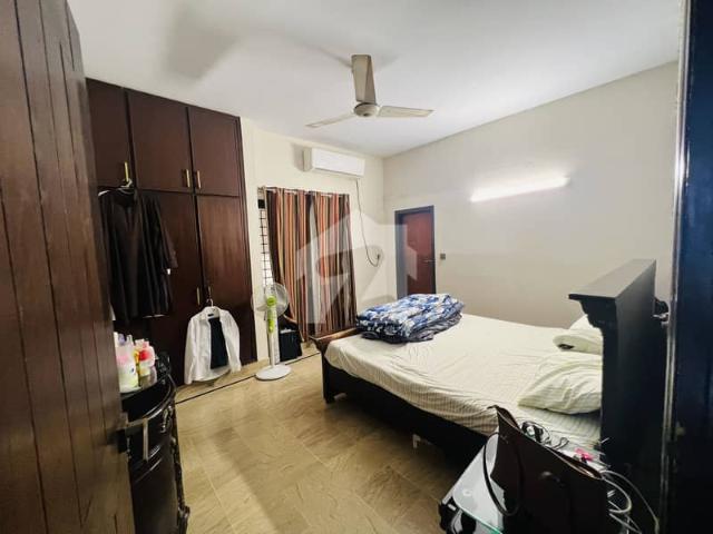 Double Storey 500 Sq Yard Bungalow Block 4 Gulshan