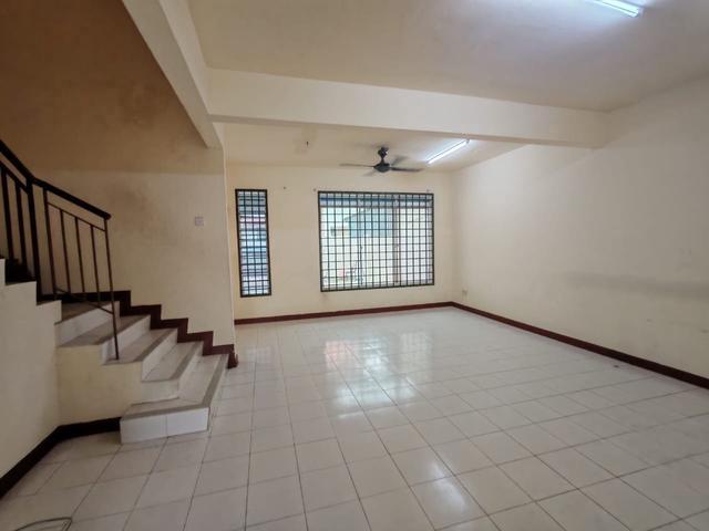 Double StoreyBandar Putra KulaiSpring Ville ParkGnGPartial Furnish