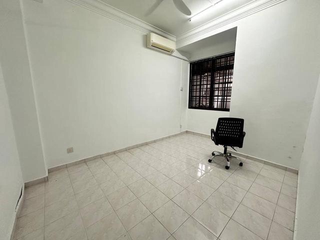 Double StoreyBukit Indahmulti ShopSecond Link4 Bedroom