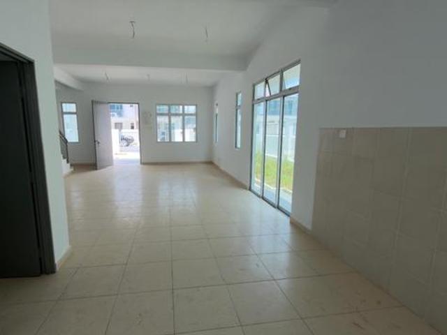 Double StoreyTaman Pulai Mutiara4Bed3Bath For Rent