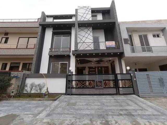 Double story new real picture urgent sale Islamabad G 15 ID 100959