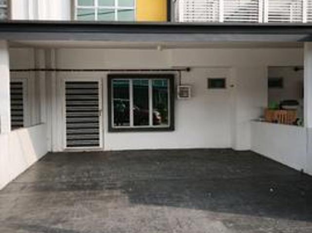 Double story terrace di Kita Harmoni
