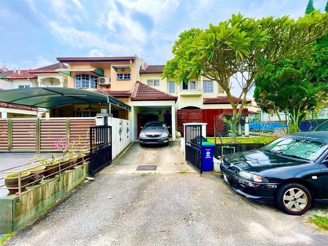 Double Strorey Terrace END LOT USJ 12 Subang Jaya