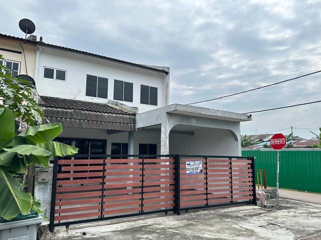 Double stry terrace end lot for sale
