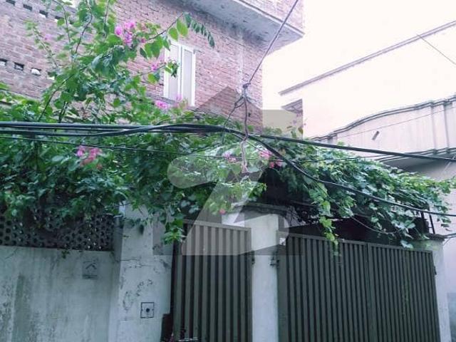 Double Portion Corner Plot 40 Feet Front And 45 Feet Width Available For Sale