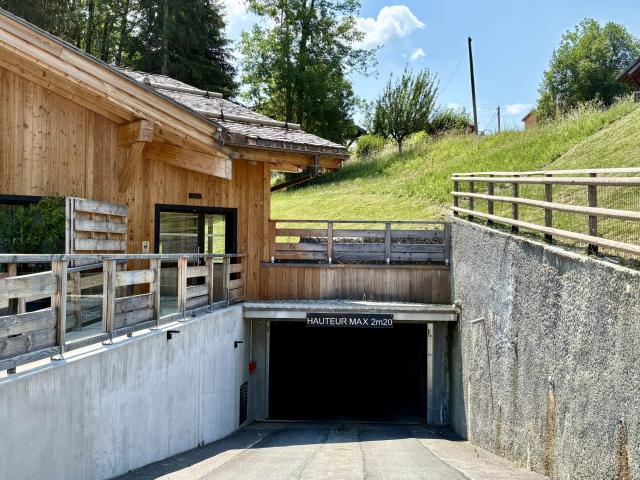 Double place de parking en sous sol – Boxable – Combloux