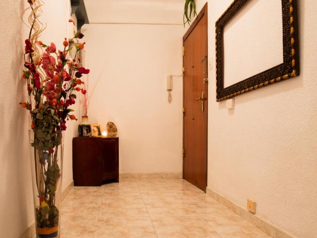 Double room, the gallery on this room has the laundry space for all the tenants in the flat