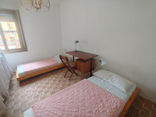 Double Room with Twin Beds in Shared Flat