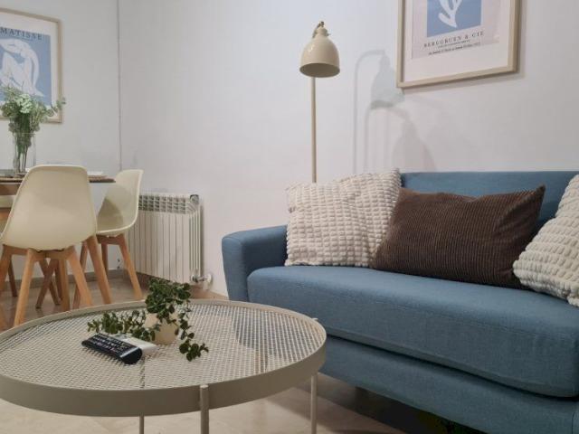 Double room in Madrid, Bordadores Street