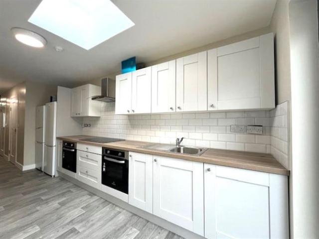 From €1,000 / month | Double Room/House Share Colepark Road, Ballyfermot, Dublin 10 ROOM I Ray Cooke Auctioneers 4996 MyHome. Ie Lettings