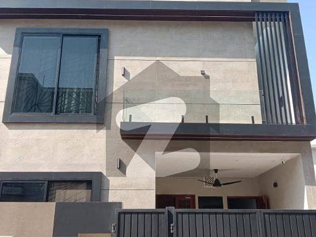 Double Unit House is available for Sale