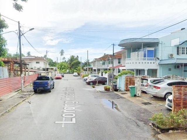 DoubleStorey SemiD on Lorong Kolam Ikan Bayan Lepas